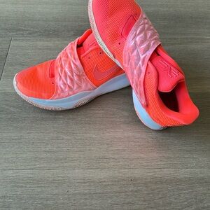 Nike Kyrie Low “Hot Punch” AO8979-600 – Men’s 8.5 / Women’s 10 –26.5 см